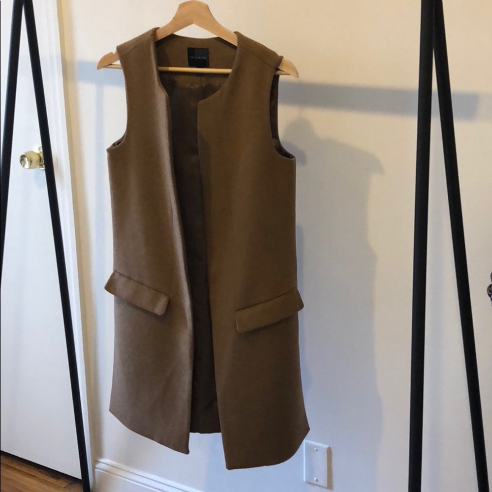 The Limited sleeveless blazer jacket